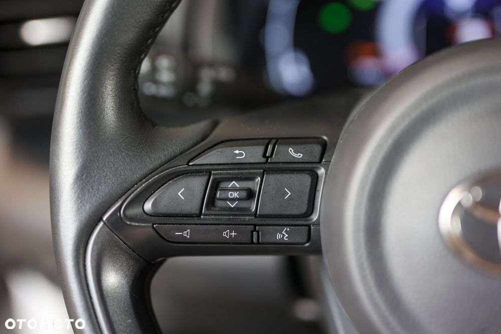 Toyota Yaris Hybrid 1.5 Style - 29