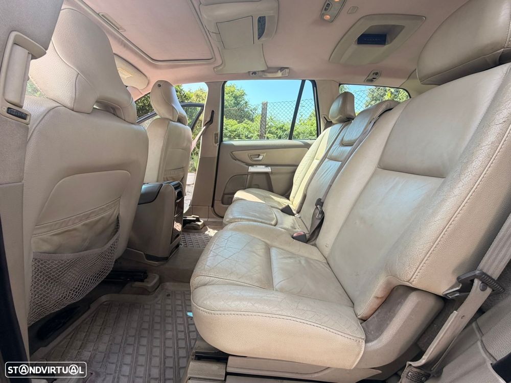 Volvo XC 90 2.4 D5 7L Nivel 2 Auto. - 14