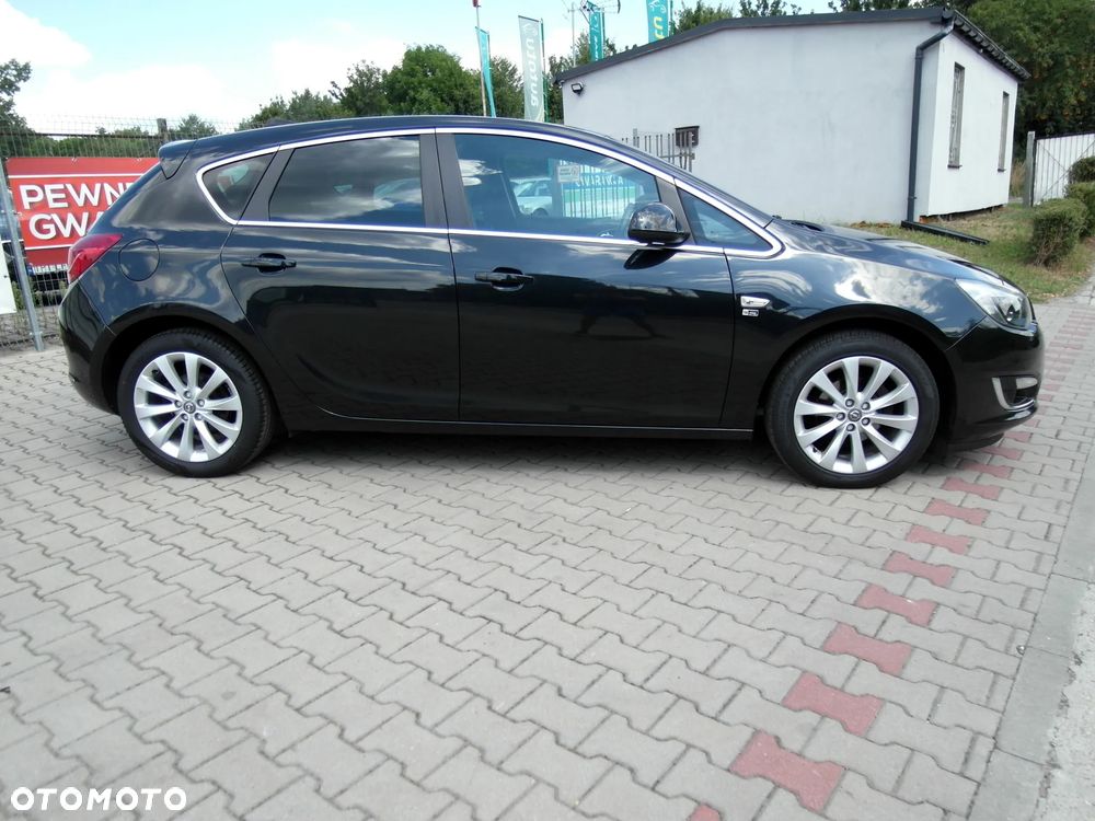 Opel Astra 1.4 Turbo 150 Jahre - 18