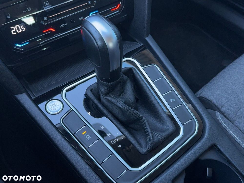 Volkswagen Passat Variant - 23