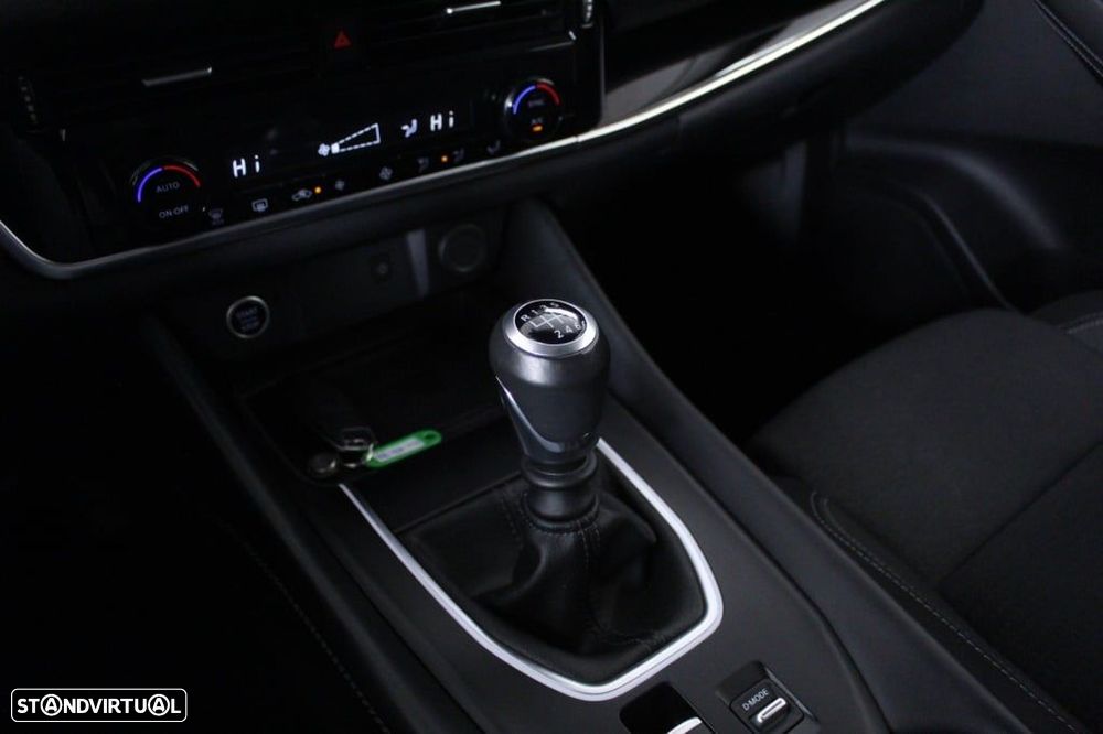 Nissan Qashqai 1.3 DIG-T N-Connecta LED+TT - 30