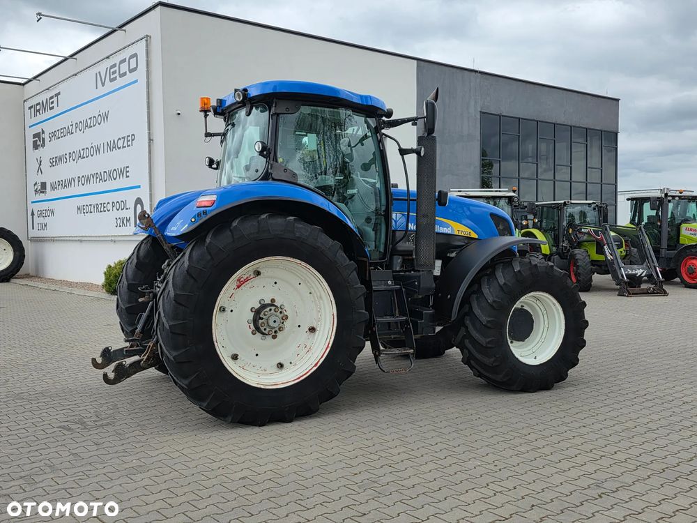 New Holland T7030 PC 2011R - 24