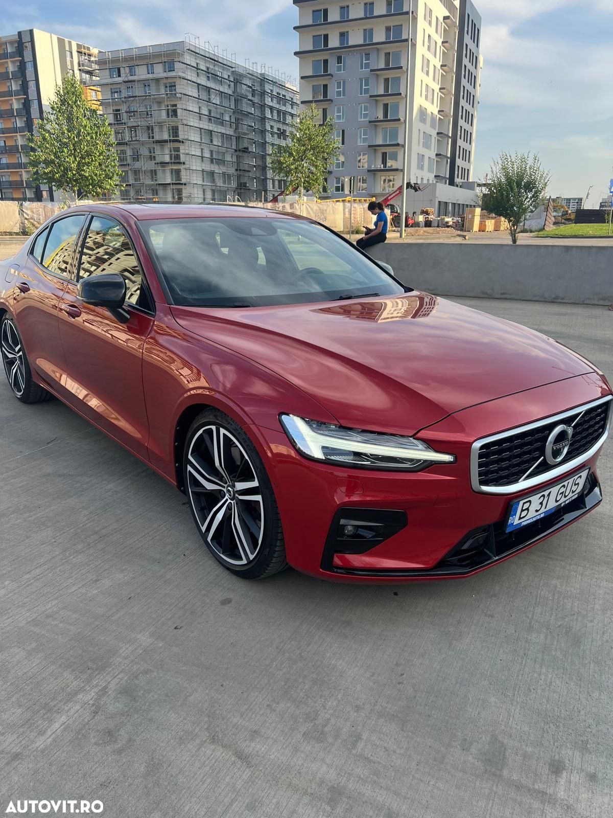 Volvo S60 T5 R-Design - 1