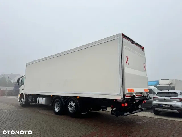 Mercedes-Benz Antos 2532 6x2 Chłodnia 9,8M Euro 6 - 2