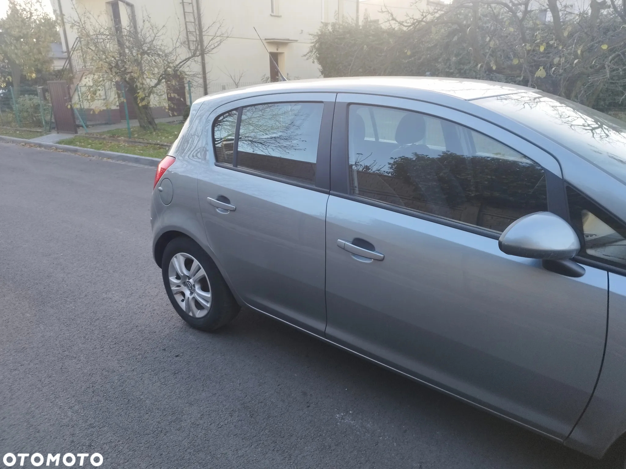 Opel Corsa 1.2 16V Color Edition - 4