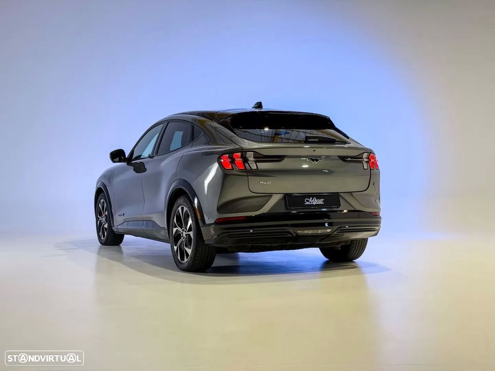 Ford Mustang Mach-E Alargada AWD - 19