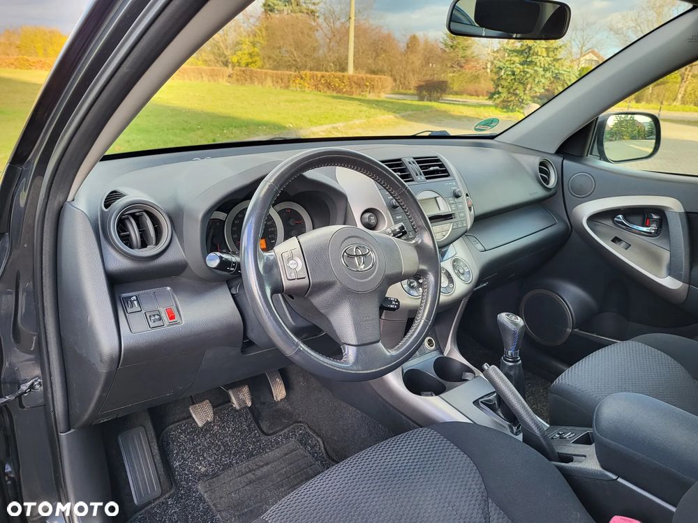 Toyota RAV4 2.0 VVT-i Sol - 14