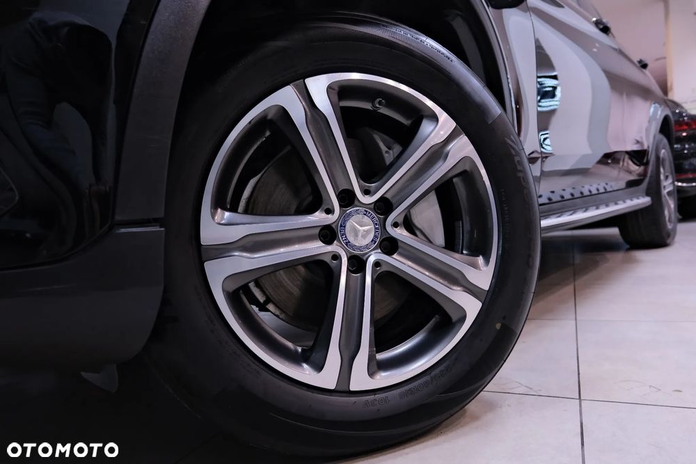 Mercedes-Benz GLC - 21