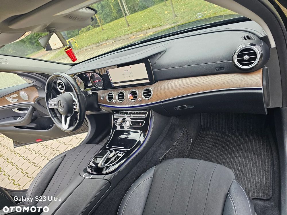 Mercedes-Benz Klasa E 220 d Business Edition 9G-TRONIC - 26