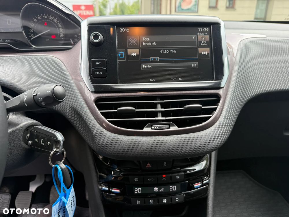 Peugeot 2008 1.6 e-HDi Allure S&S - 16