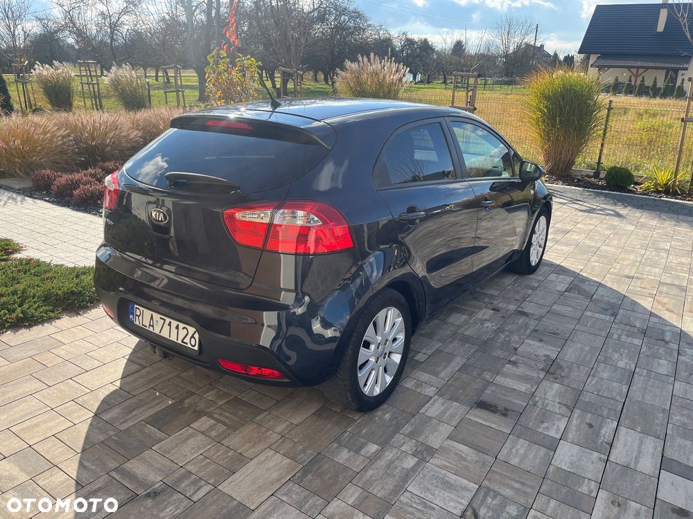 Kia Rio 1.2 Attract - 10