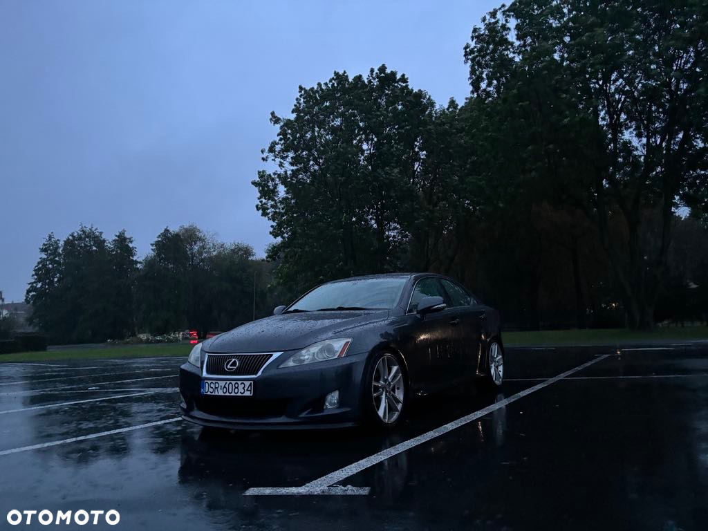 Lexus IS 220d - 5
