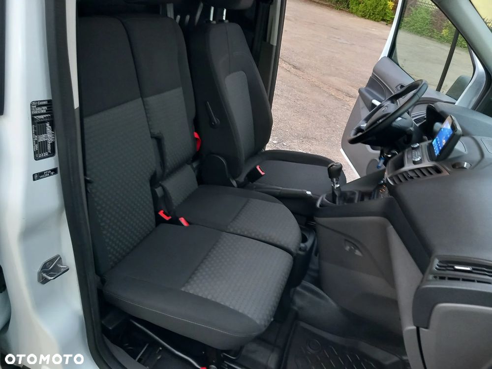 Ford Transit Connect - 16