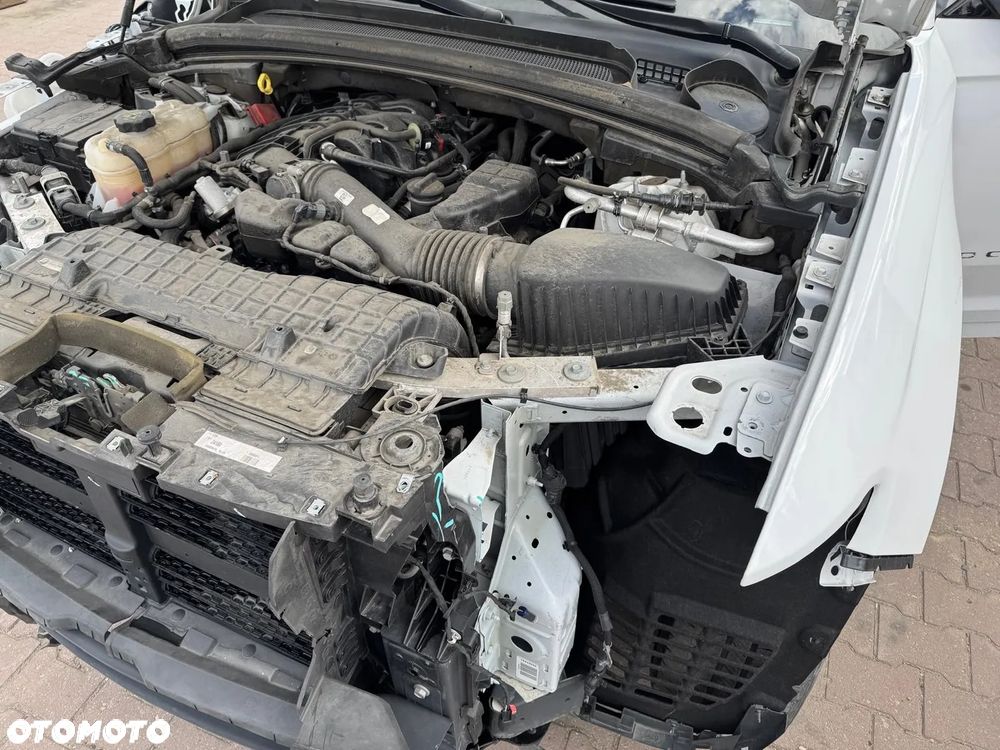 Jeep Grand Cherokee - 35