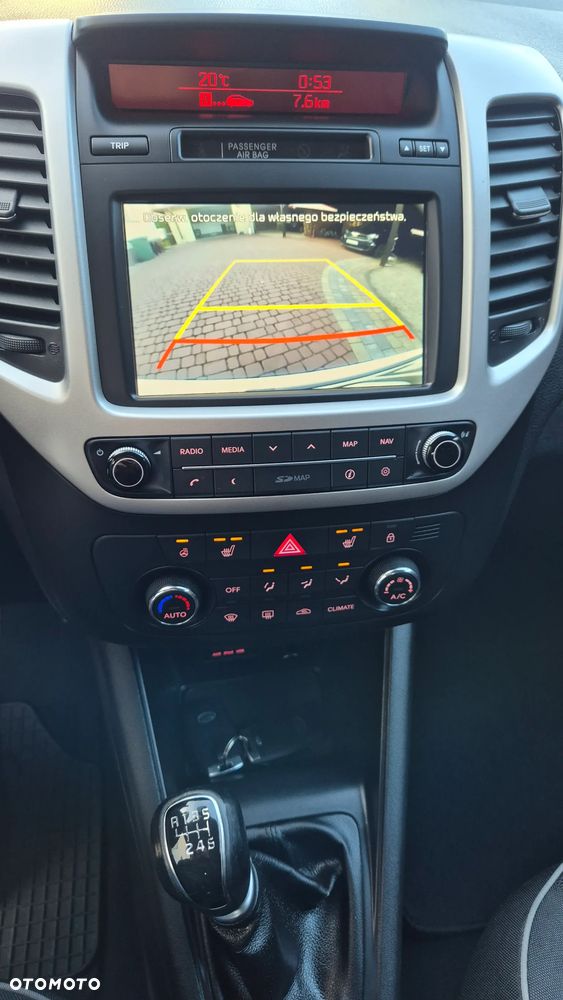 Kia Venga - 35
