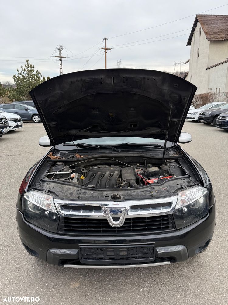 Dacia Duster 1.6 4x4 Laureate - 8