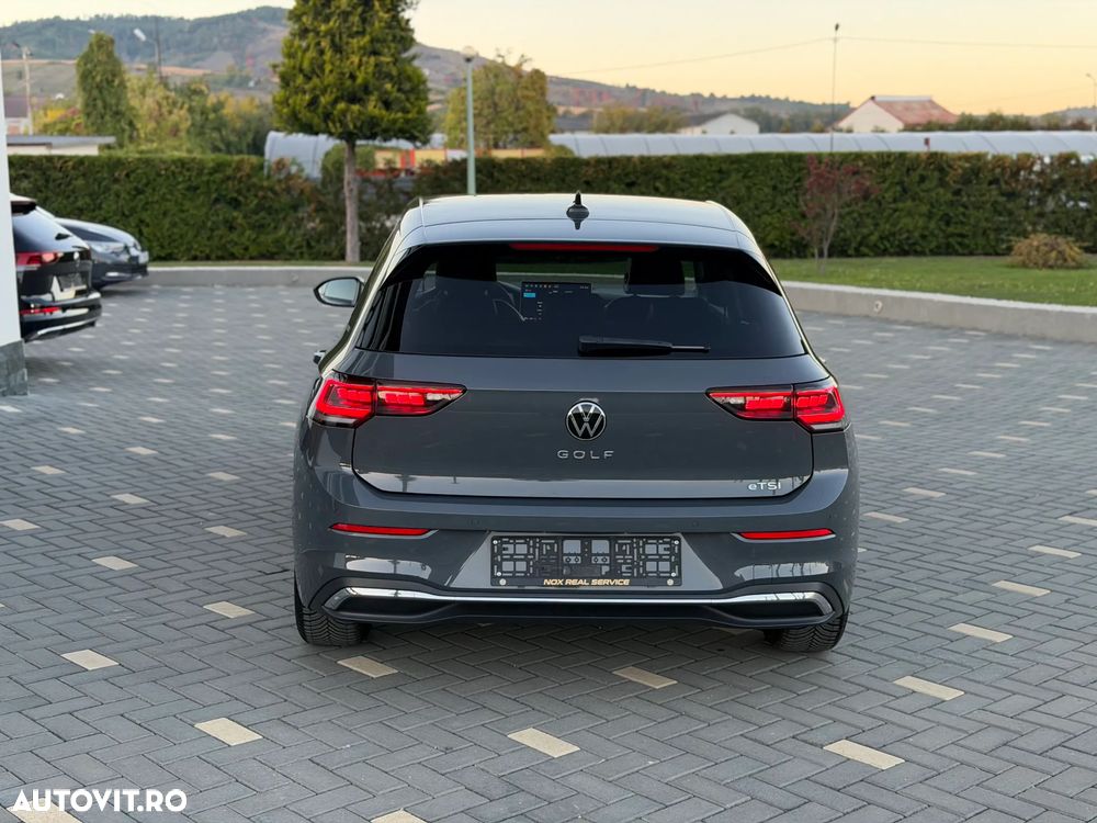 Volkswagen Golf - 9