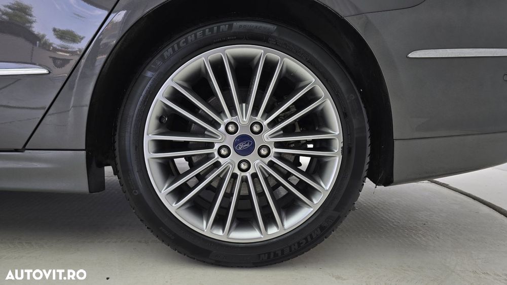 Ford Mondeo 2.0 HEV Vignale - 22