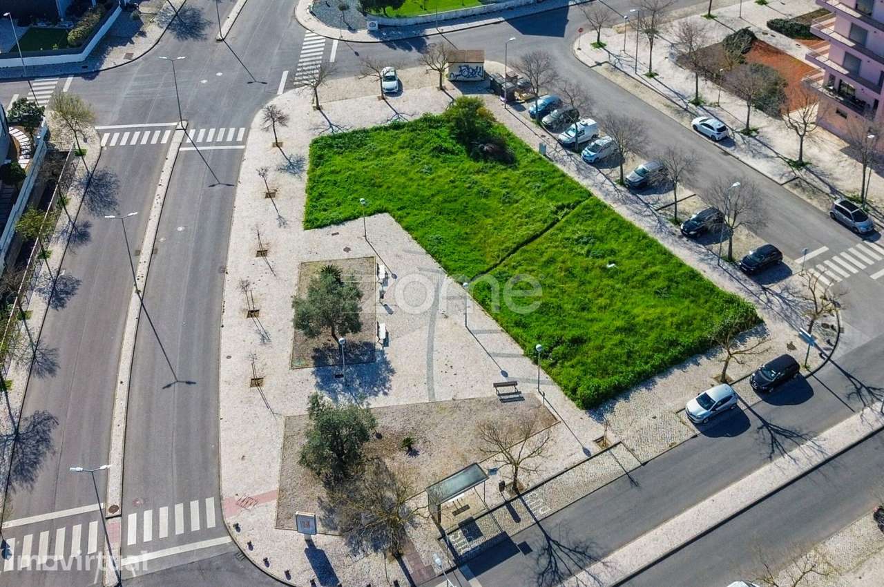 Terreno Urbano para construção de 28 Fogos em Loulé. - Grande imagem: 2/15