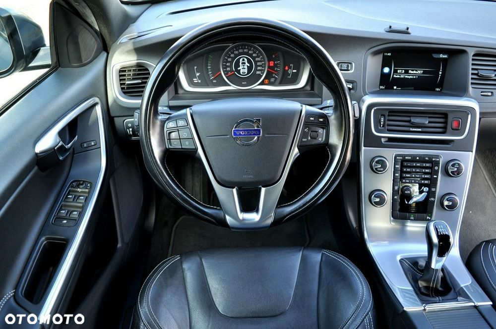 Volvo S60 D3 Drive-E Momentum - 6
