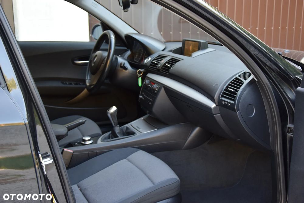 BMW Seria 1 - 21