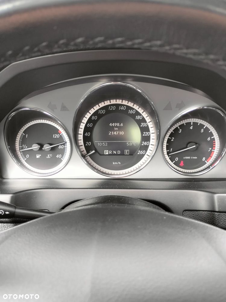 Mercedes-Benz Klasa C 180 CGI Automatik BlueEFFICIENCY Avantgarde - 7