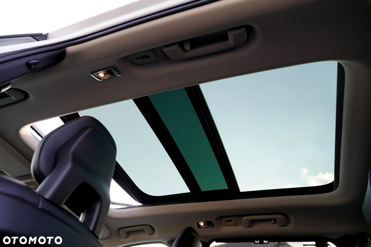 Volvo XC 90 - 32