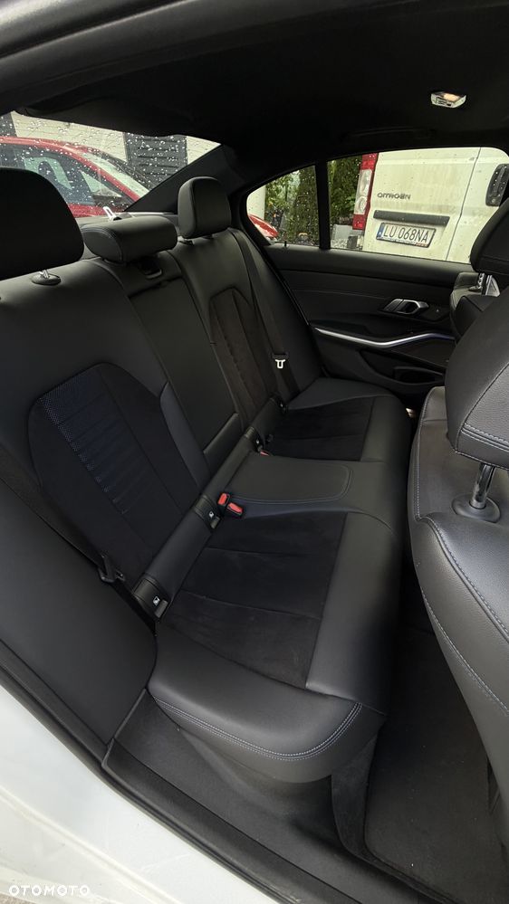 BMW Seria 3 318i - 19