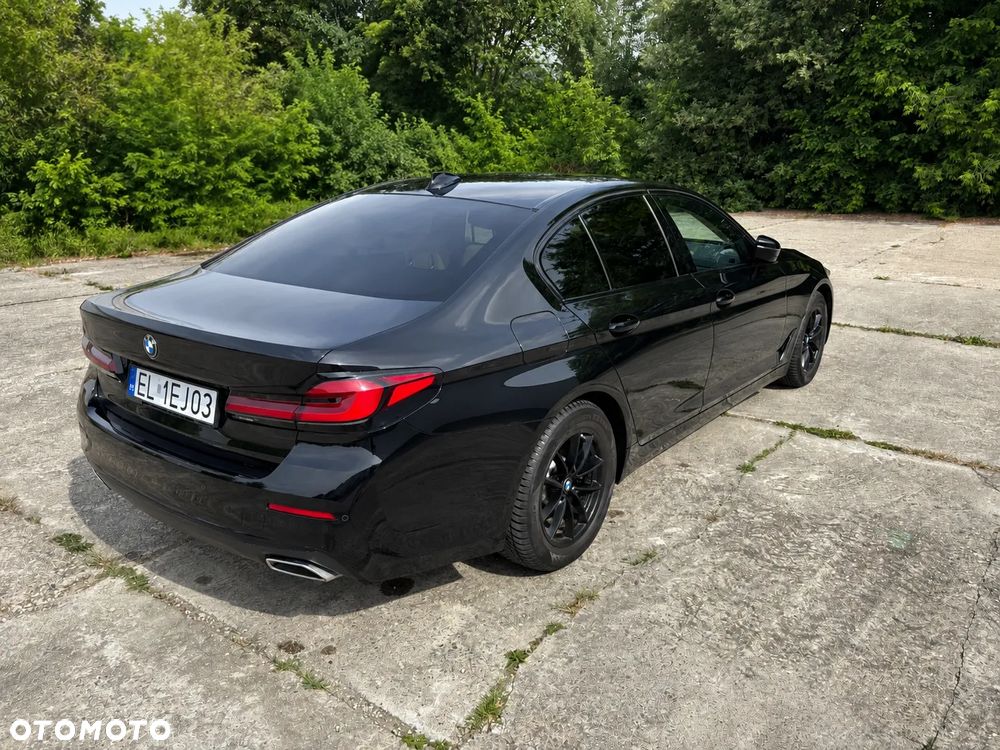 BMW Seria 5 520d xDrive - 4
