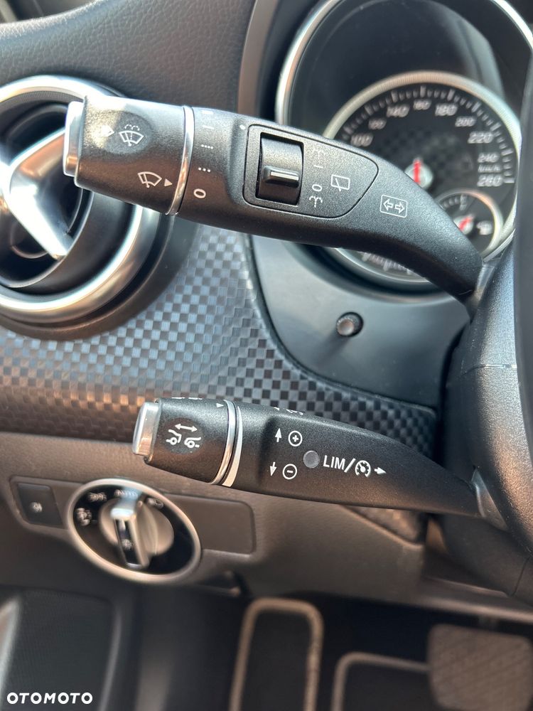 Mercedes-Benz Klasa A 220 d 4Matic 7G-DCT - 21