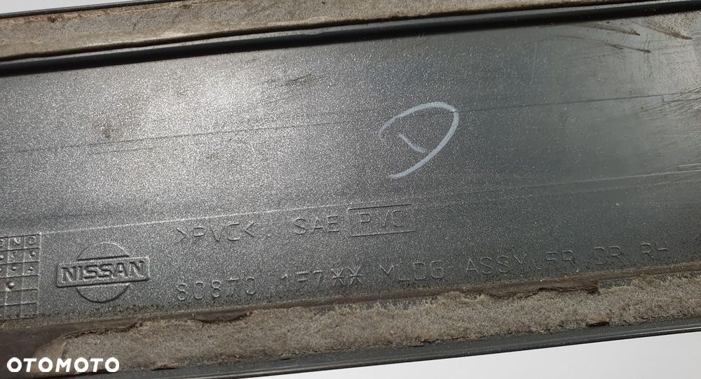 LISTWA DRZWI PRAWY PRZÓD NISSAN MICRA K11 5D 808701F7 - 5