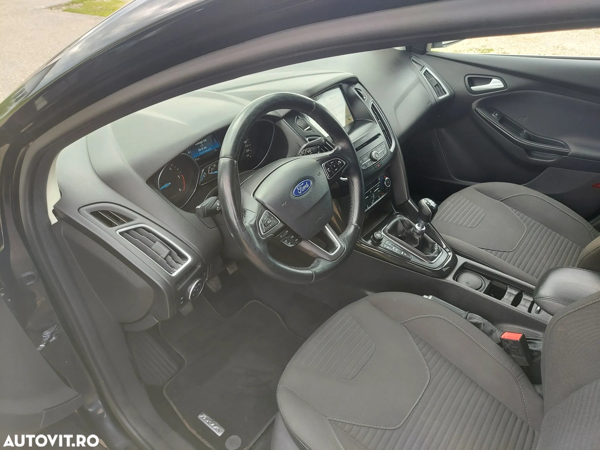Ford Focus 1.5 EcoBlue Start-Stopp-System TITANIUM - 36