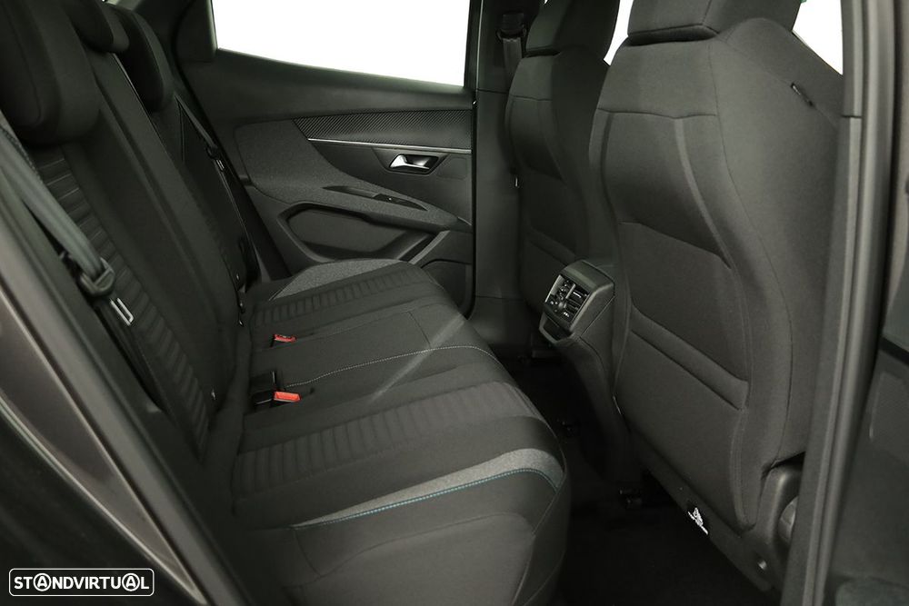 Peugeot 3008 1.6 Hybrid Allure e-EAT8 - 23