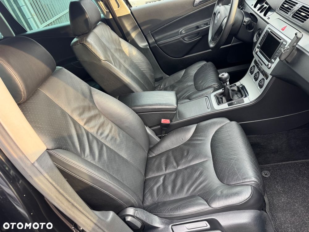 Volkswagen Passat 2.0 TDI DPF 4Motion Highline - 27