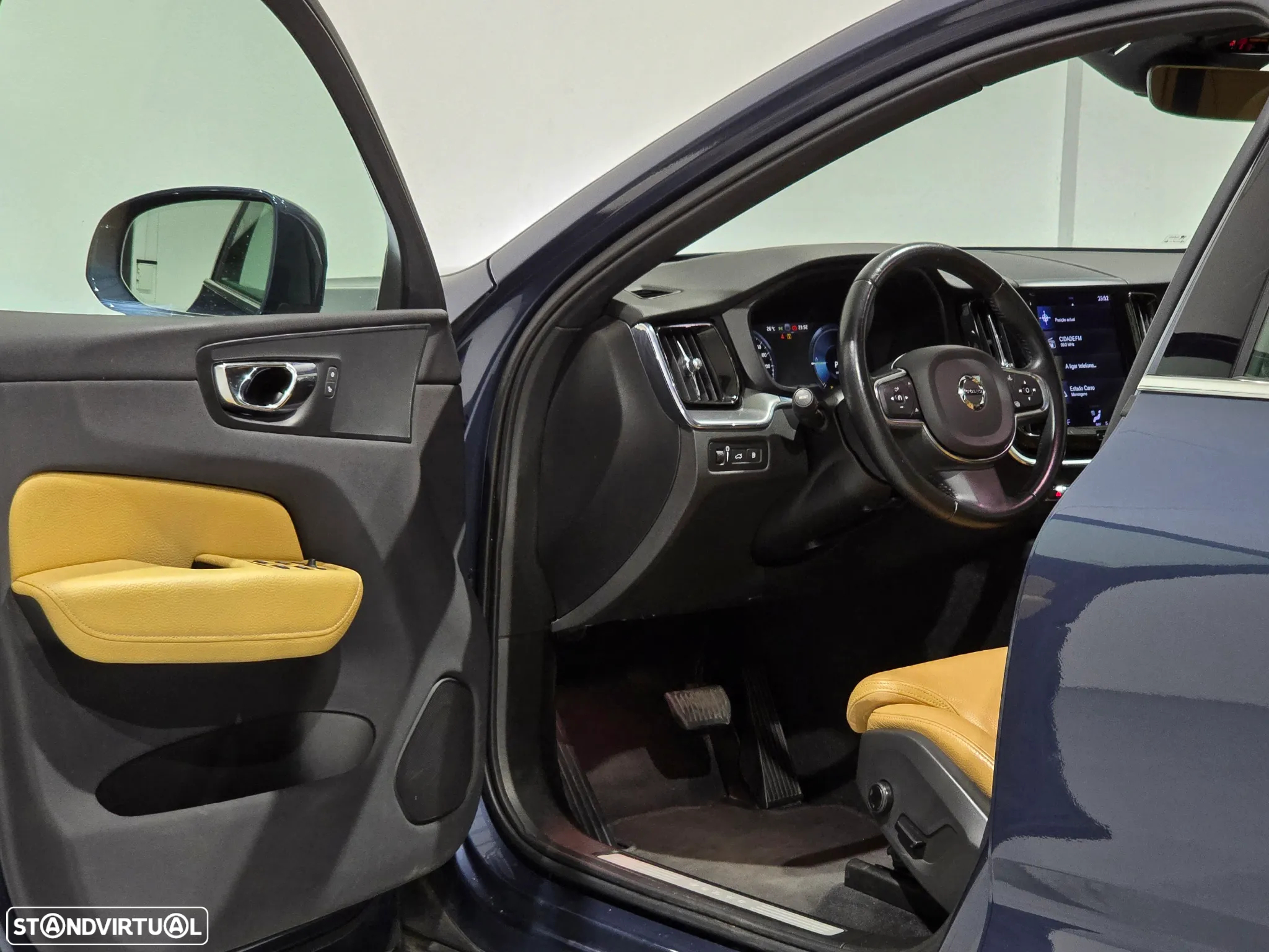 Volvo XC 60 2.0 T8 PHEV Momentum AWD - 30