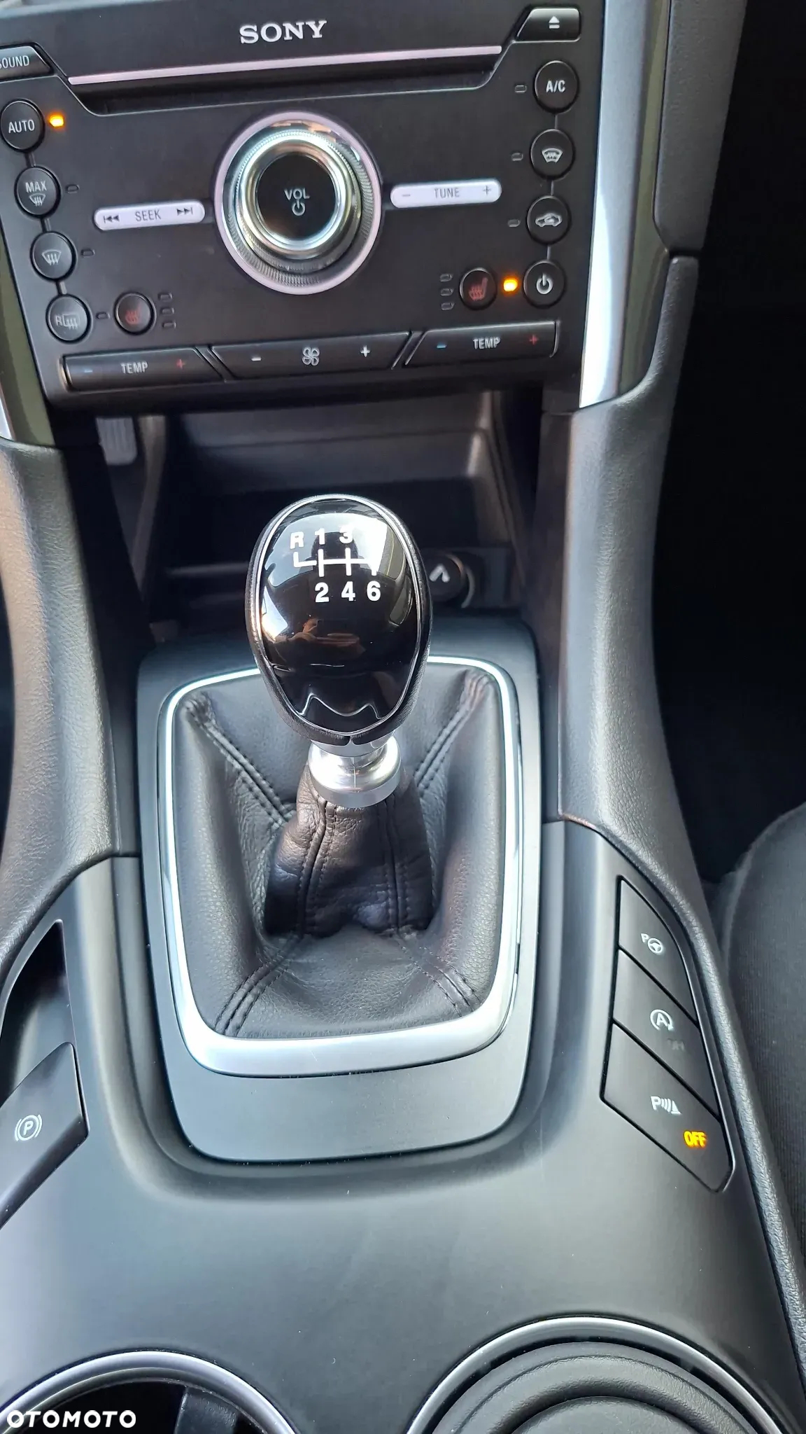 Ford Mondeo 2.0 EcoBlue Titanium - 31