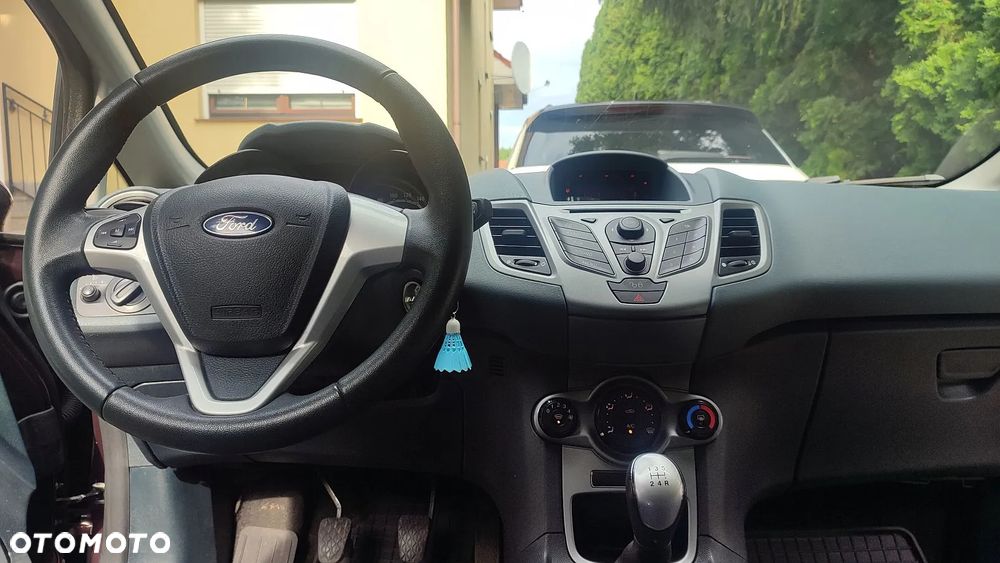 Ford Fiesta 1.25 Champions Edition - 24