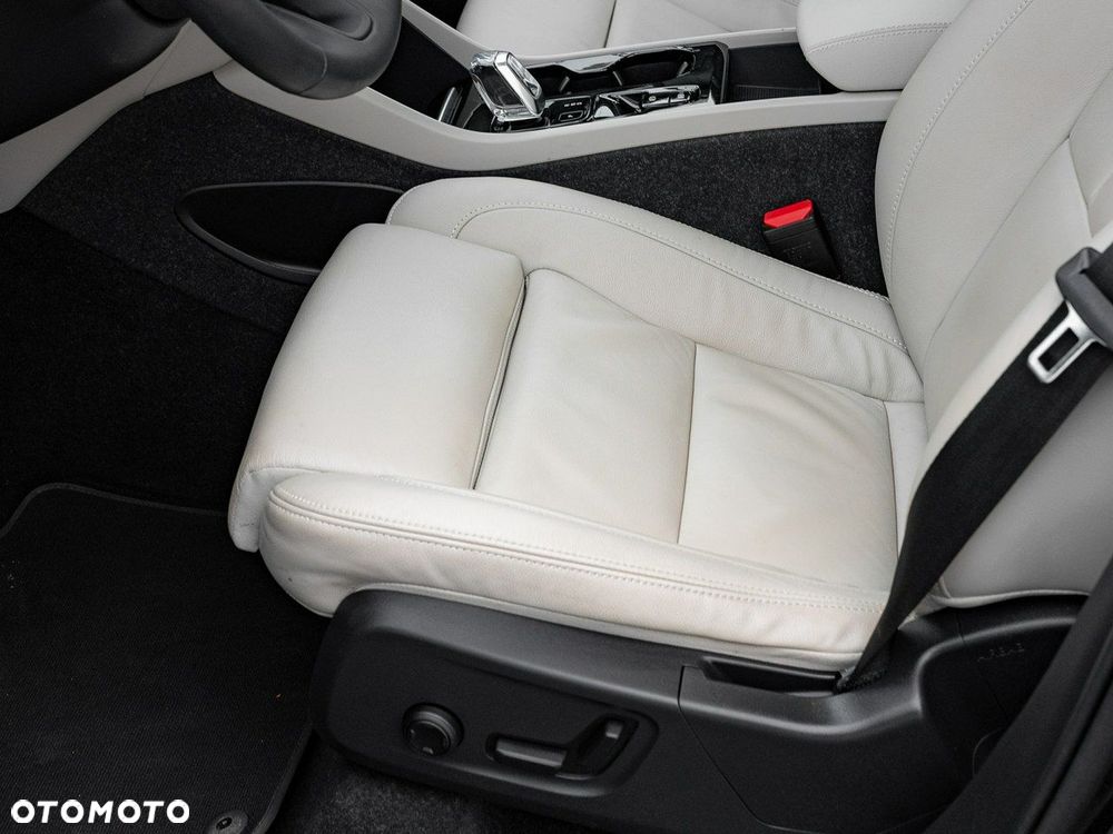 Volvo XC 40 - 14