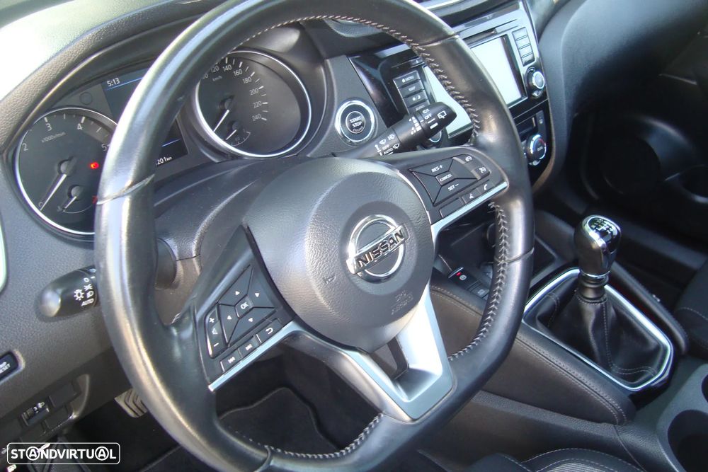 Nissan Qashqai 1.5 dCi N-Connecta J18+Led - 23