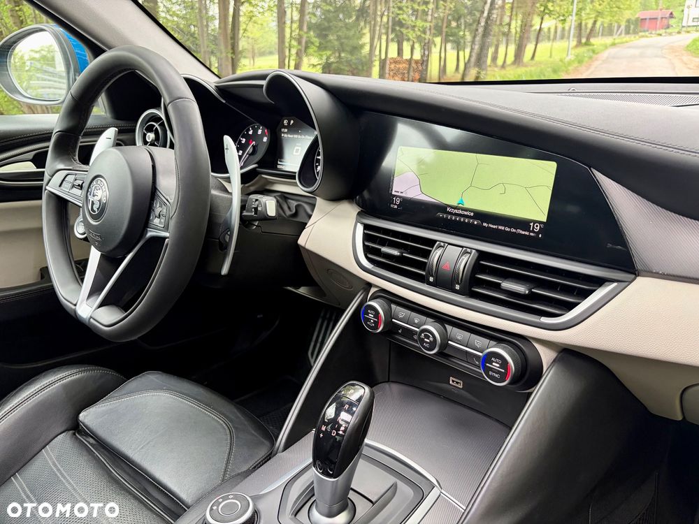 Alfa Romeo Giulia 2.0 Turbo 16V AT8 Veloce - 40
