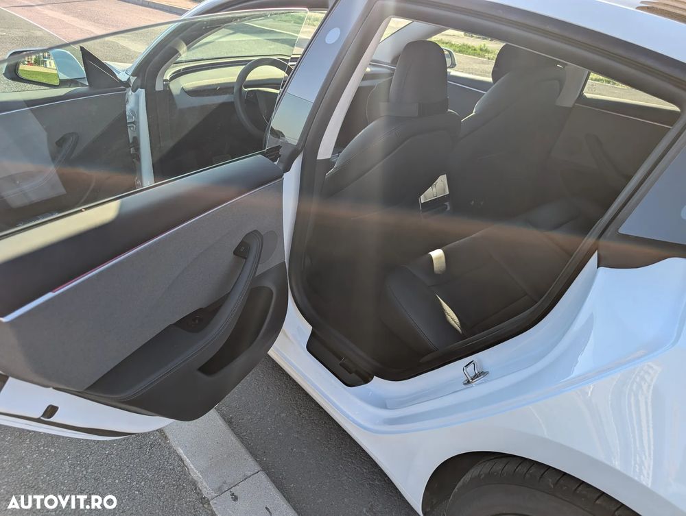 Tesla Model 3 RWD - 9