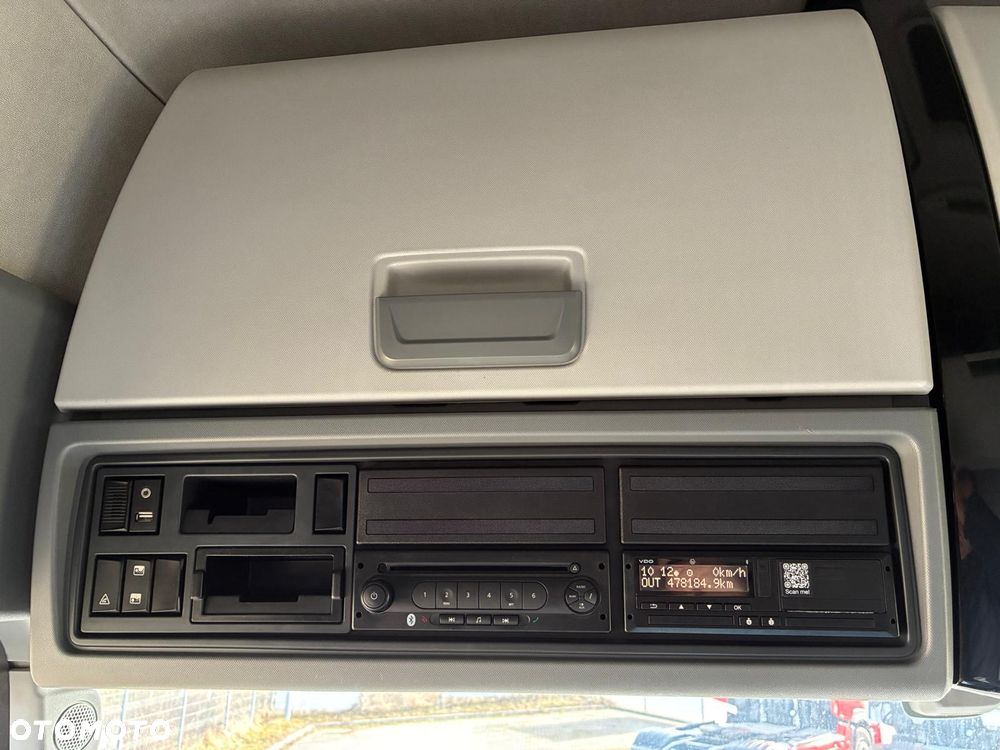 Renault T480 HIGH SLEEPER CAB - 15