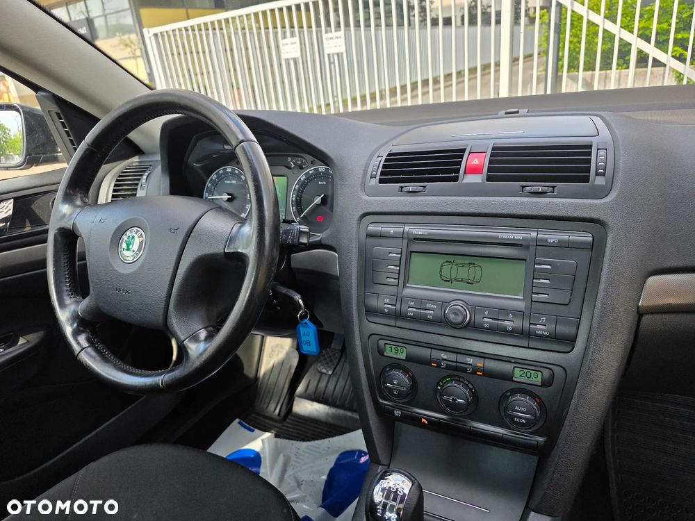 Skoda Octavia 2.0 TDI Ambiente - 8