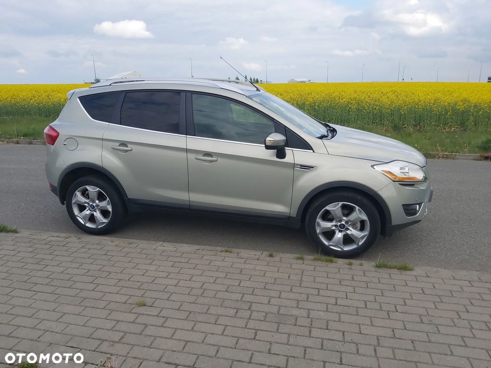 Ford Kuga 2.0 TDCi 2x4 Titanium - 3