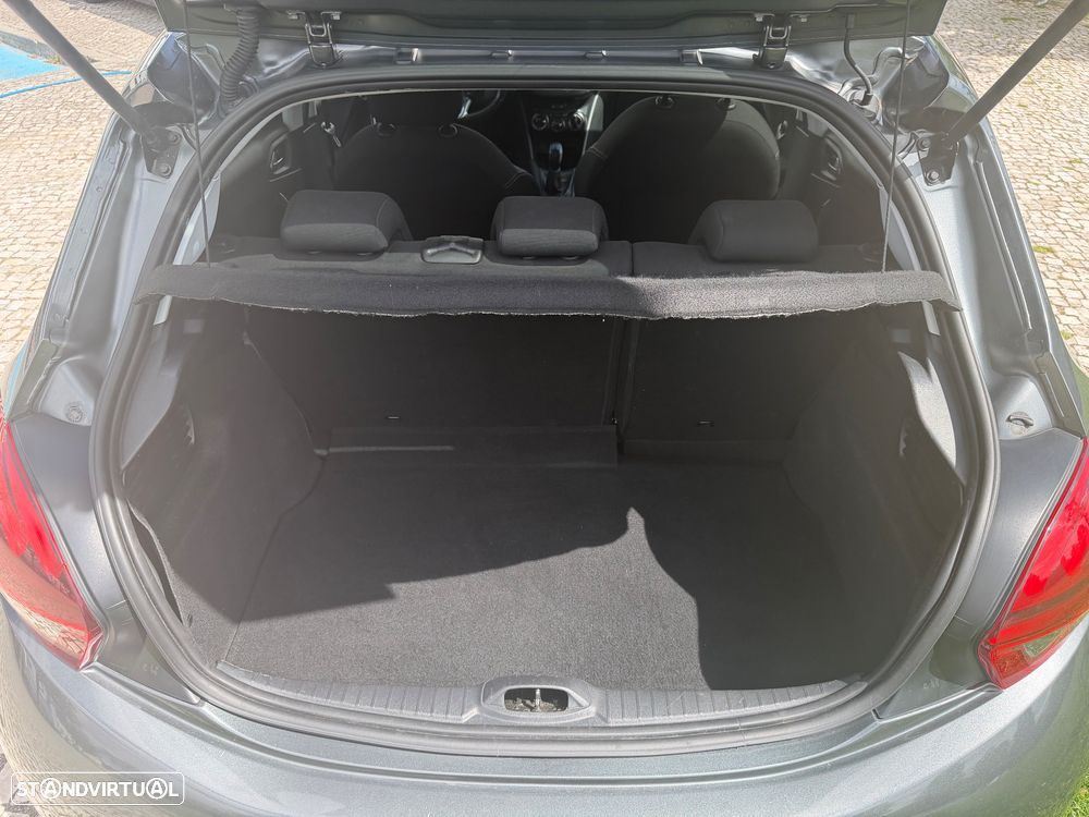 Peugeot 208 1.2 PureTech Style - 20