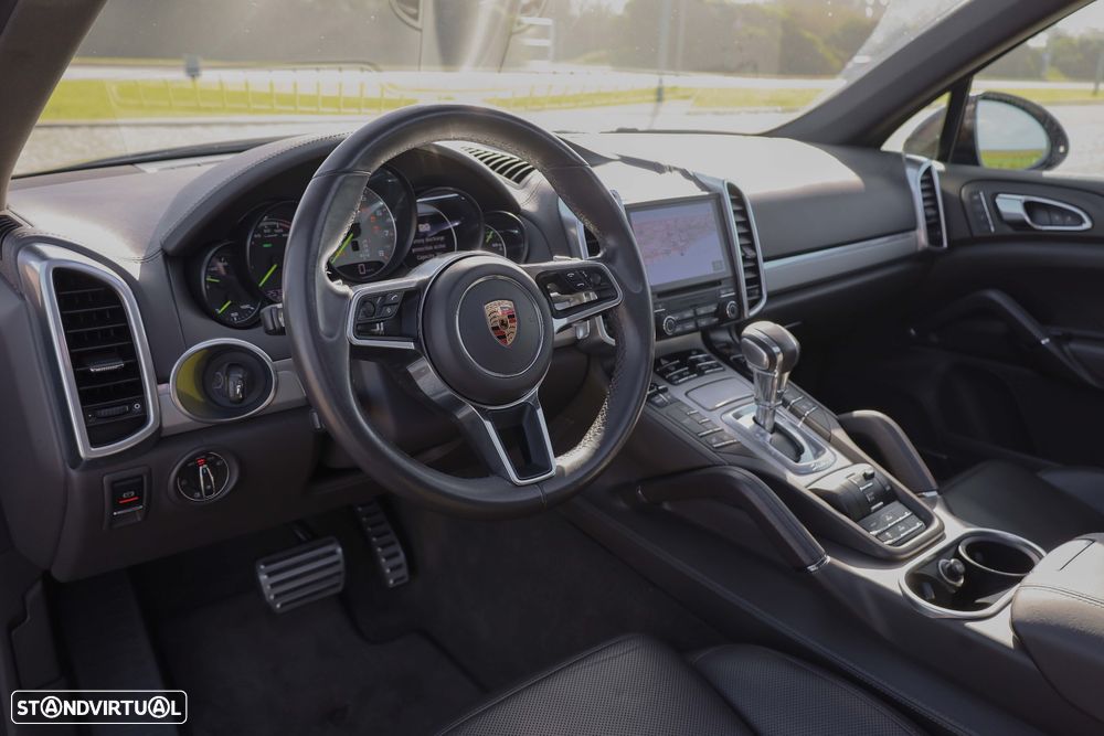 Porsche Cayenne S E-Hybrid Platinum Edition - 13