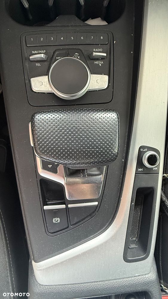 Audi A4 Avant 2.0 TDI Quattro S tronic - 9
