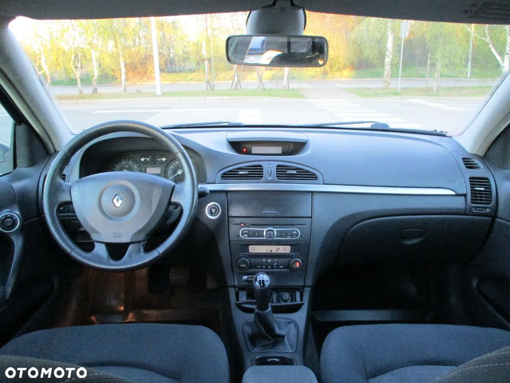 Renault Laguna 2.0 16V Emotion - 13