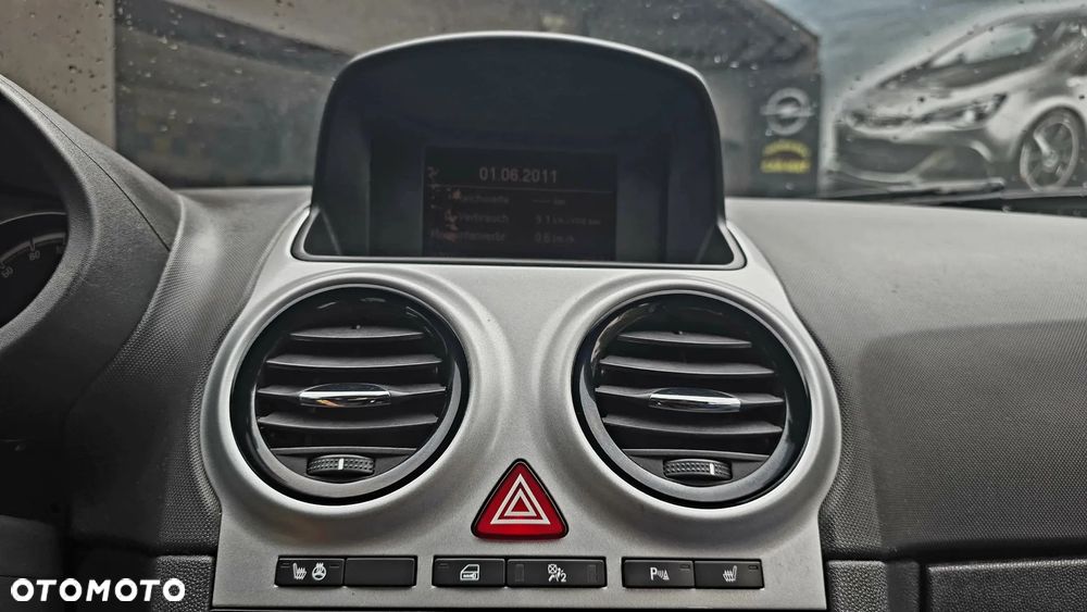 Opel Corsa 1.4 16V Satellite - 14