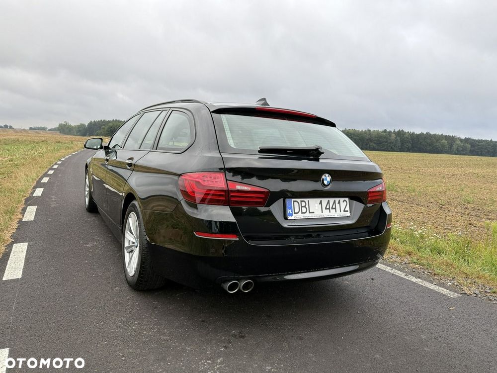 BMW Seria 5 530d Sport-Aut - 32